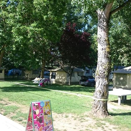 Camping Larribal Millau Ngoại thất bức ảnh